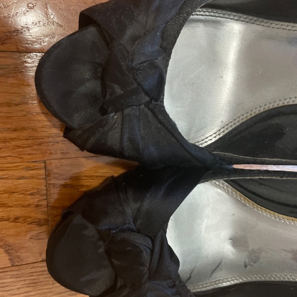 Black open toe heels - Picture 2 of 3